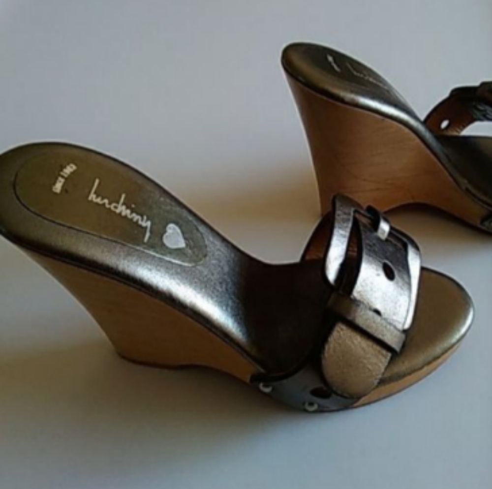 Kristoff women's wooden wedge heels size 6
